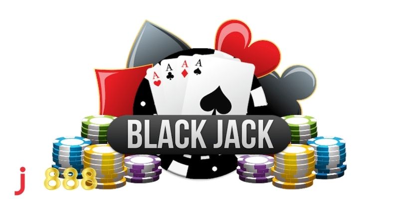Mỗi ván blackjack bắt đầu bằng việc nhà cái chia 2 quân bài